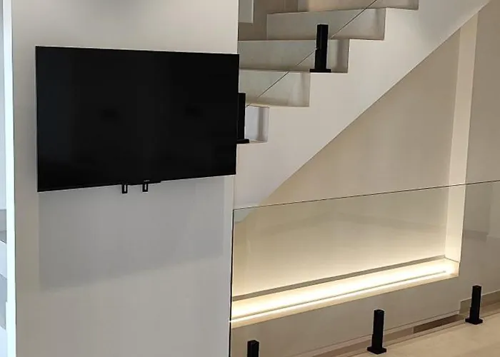 Abril Plaza Private Pool * Нерха