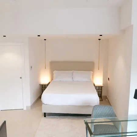 Abril Plaza Private Pool